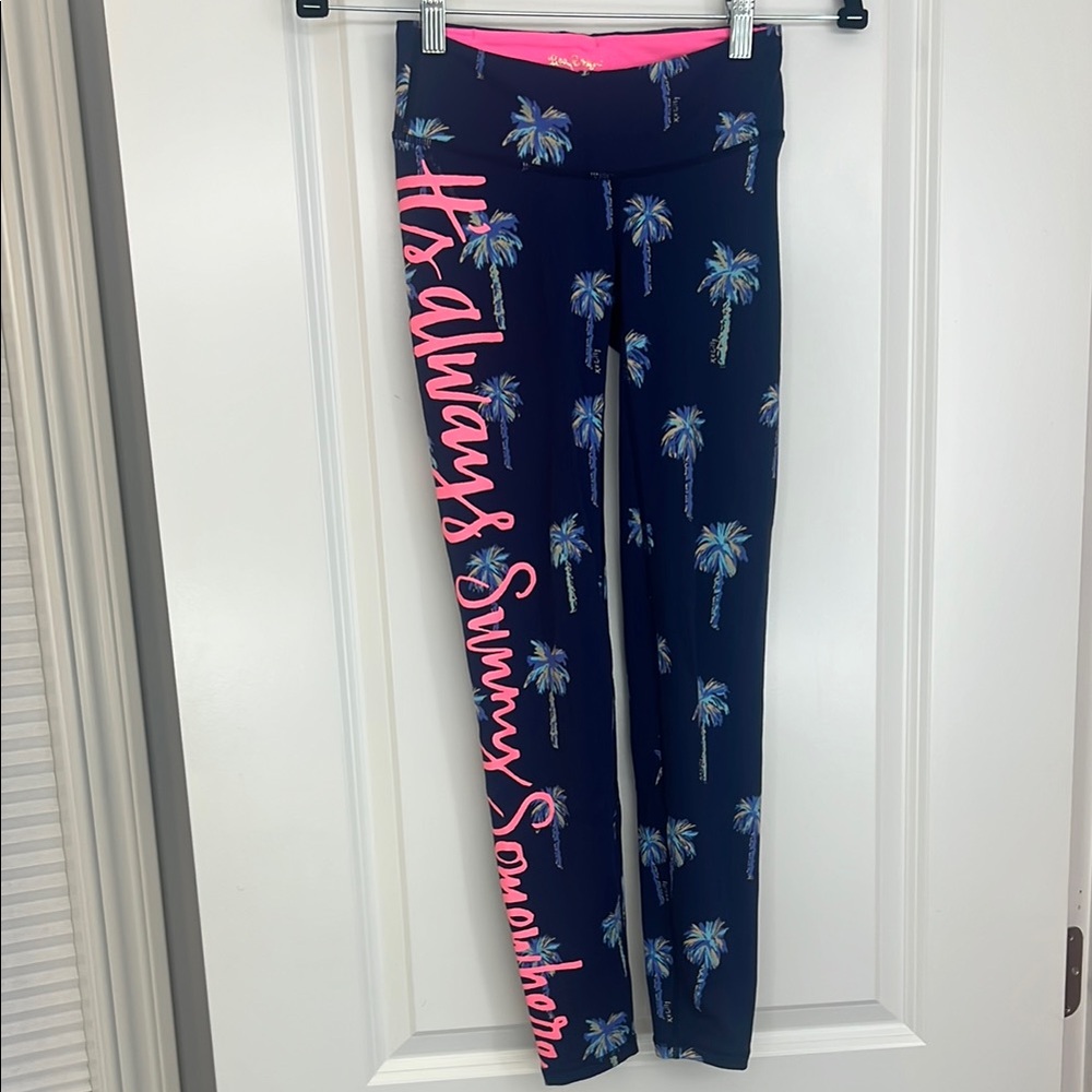 Lilly Pulitzer UPF 50+ Weekender Leggings Bright Navy Sunset Safari Palms
